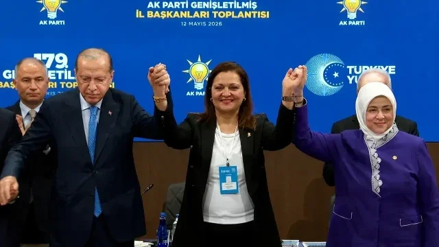 Rozet Takanlar, Takılanlar… Peki AK Partililer Mutlu mu?